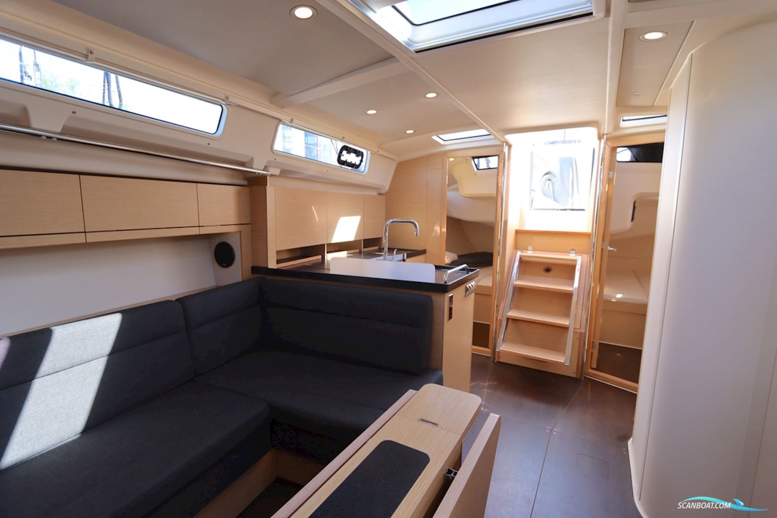 Hanse 418