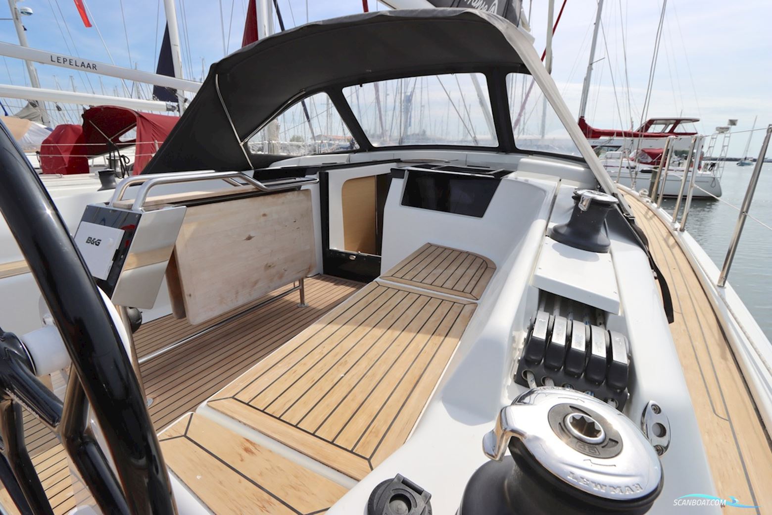 Hanse 418