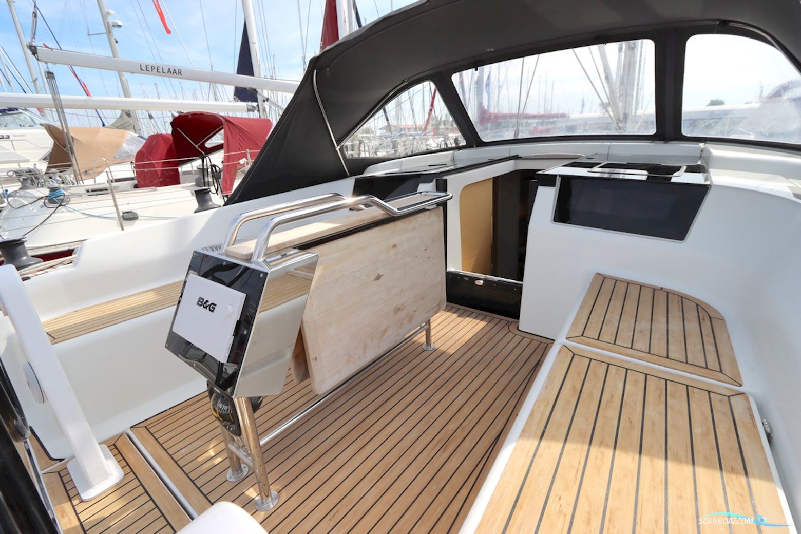 Hanse 418