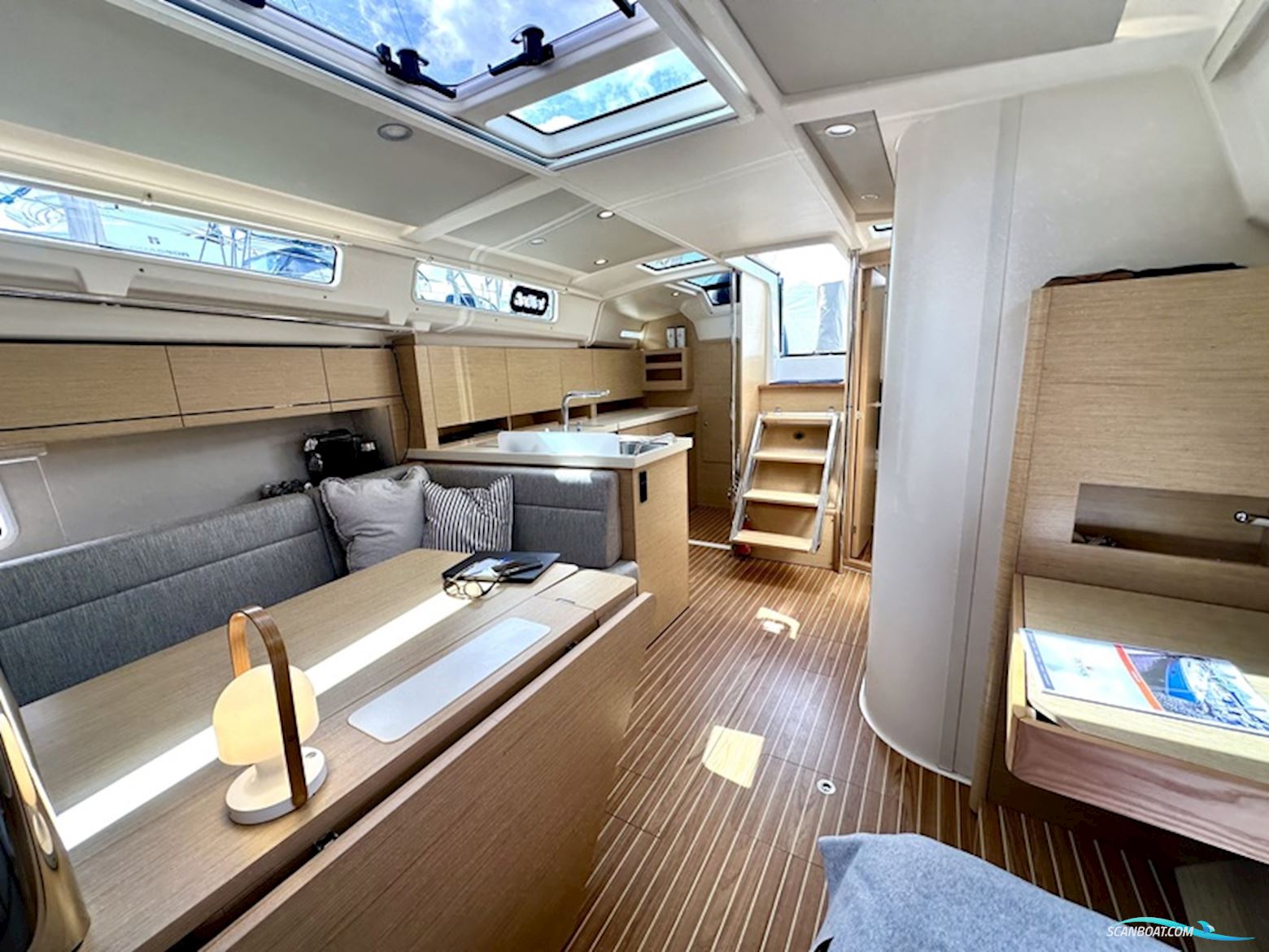 Hanse 418
