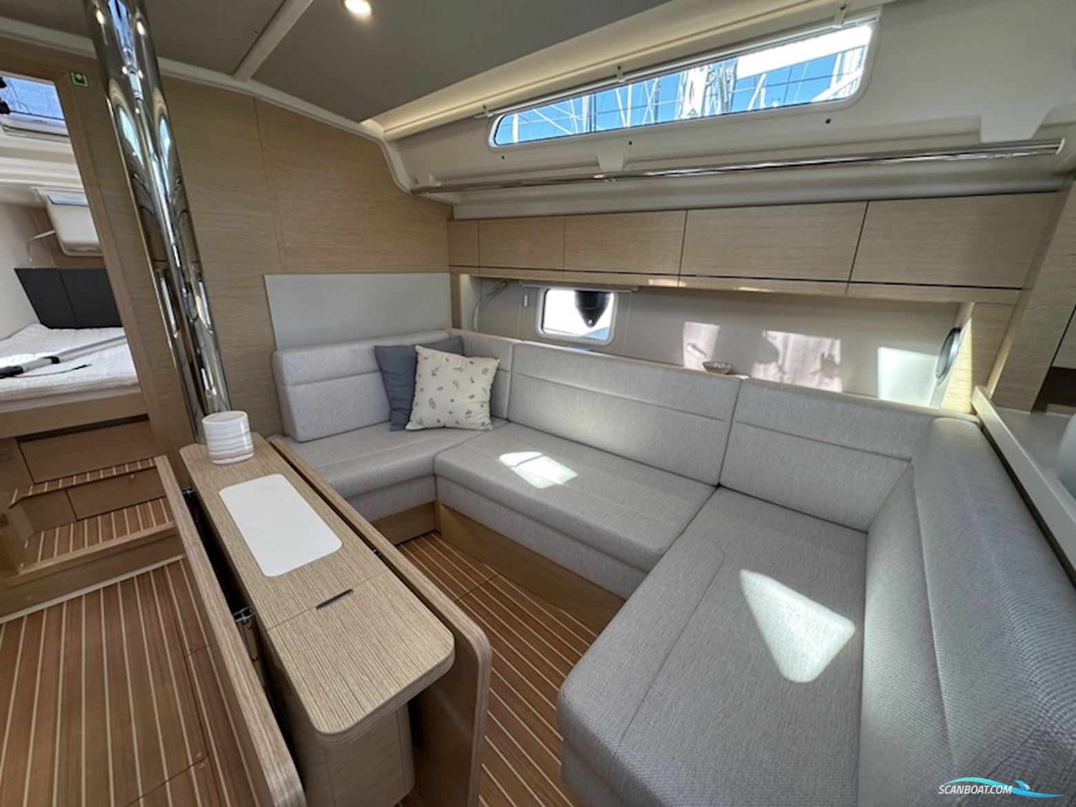 Hanse 418