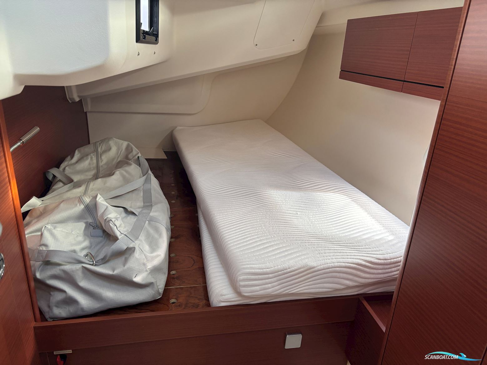 Hanse 418