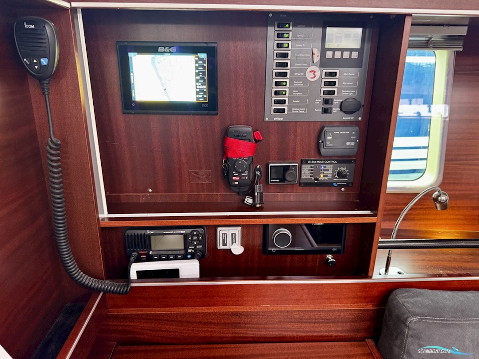 Hanse 445