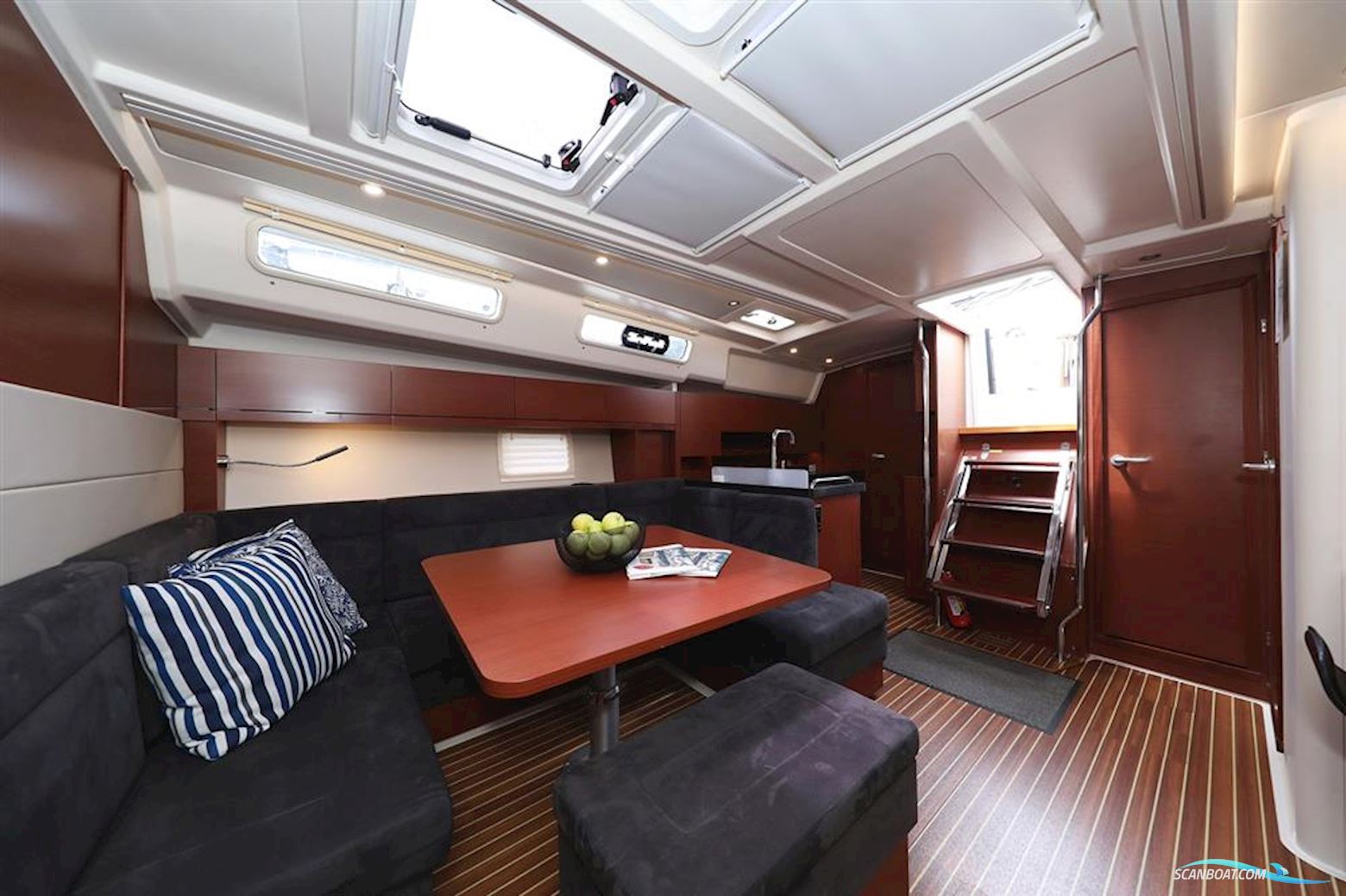 Hanse 458
