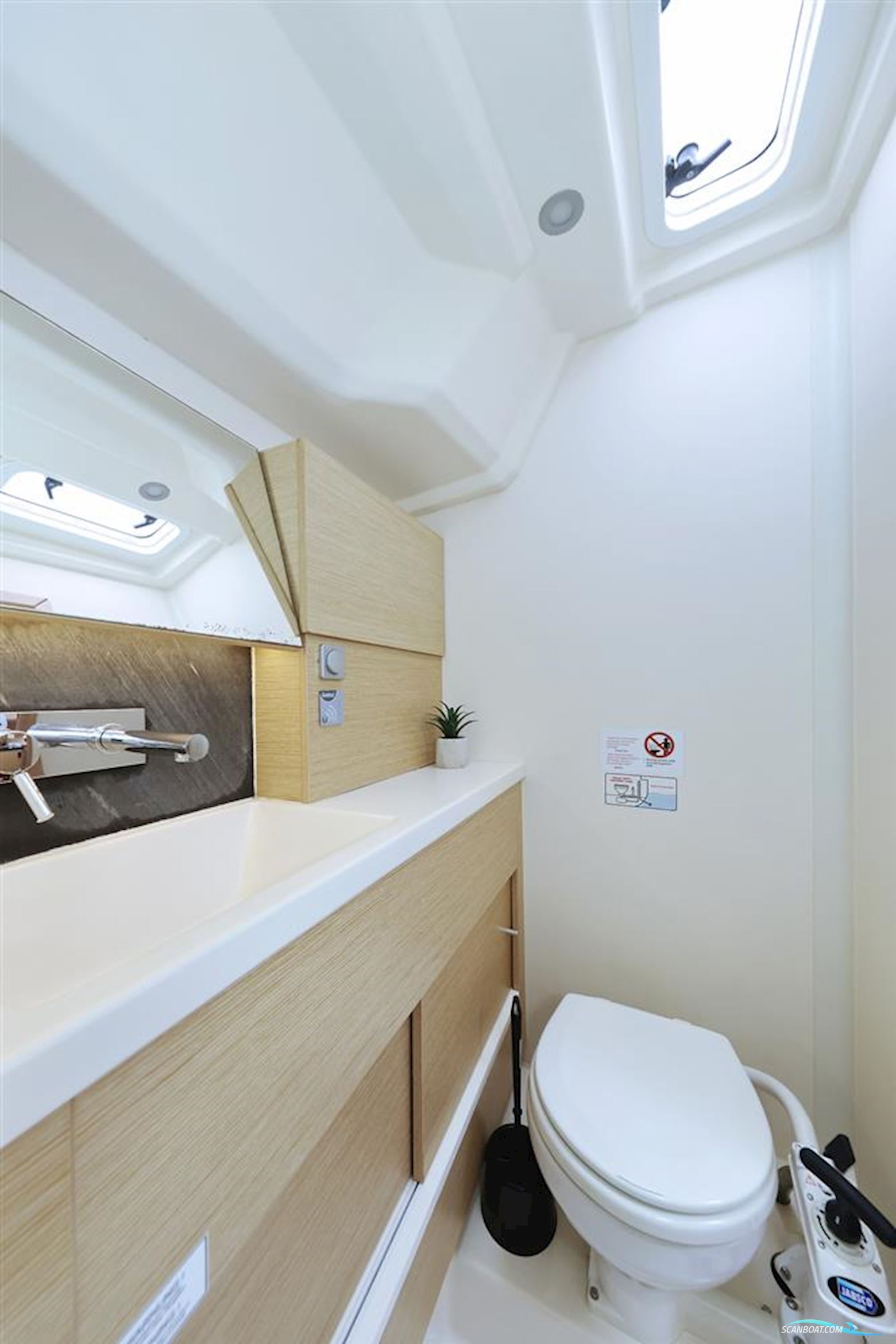 Hanse 458