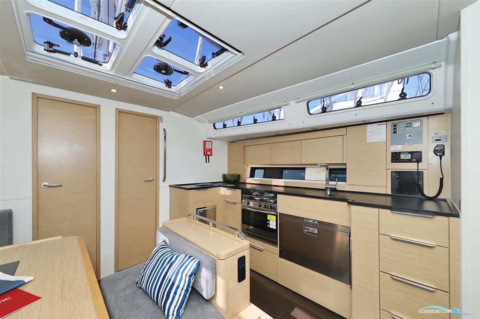 Hanse 460