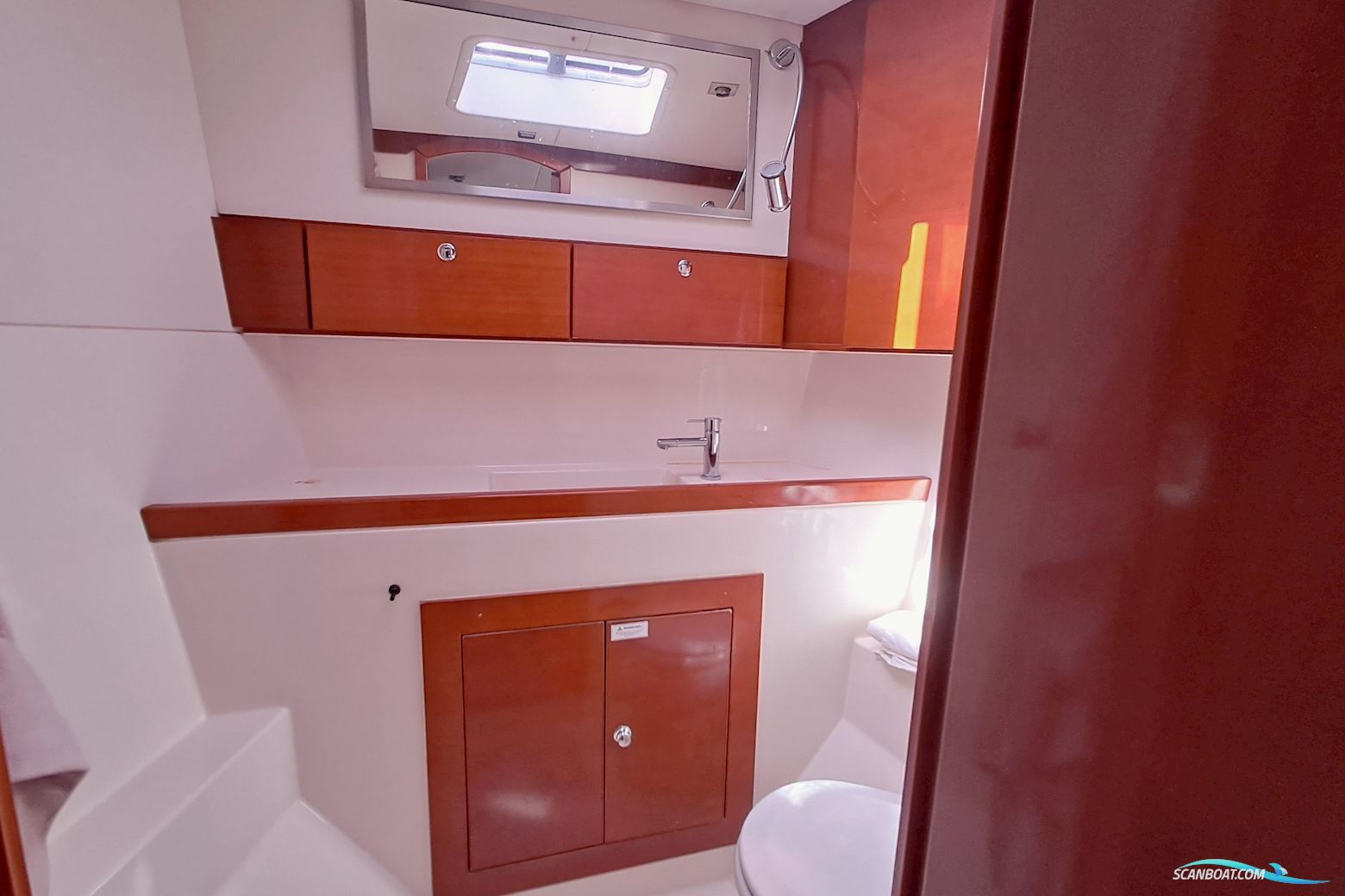 Hanse 461