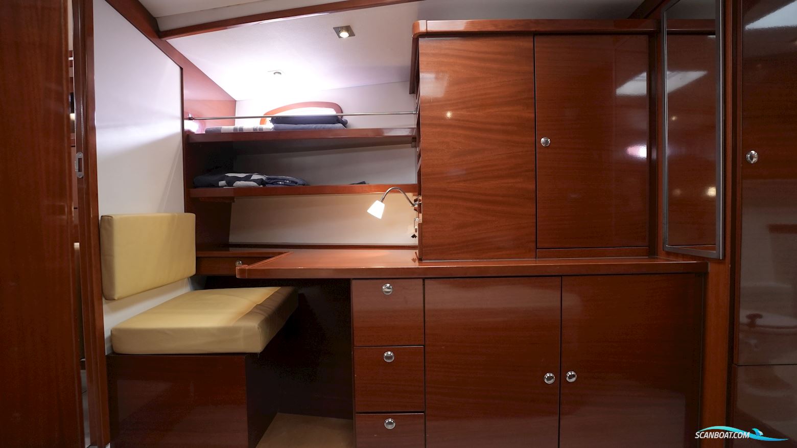 Hanse 461