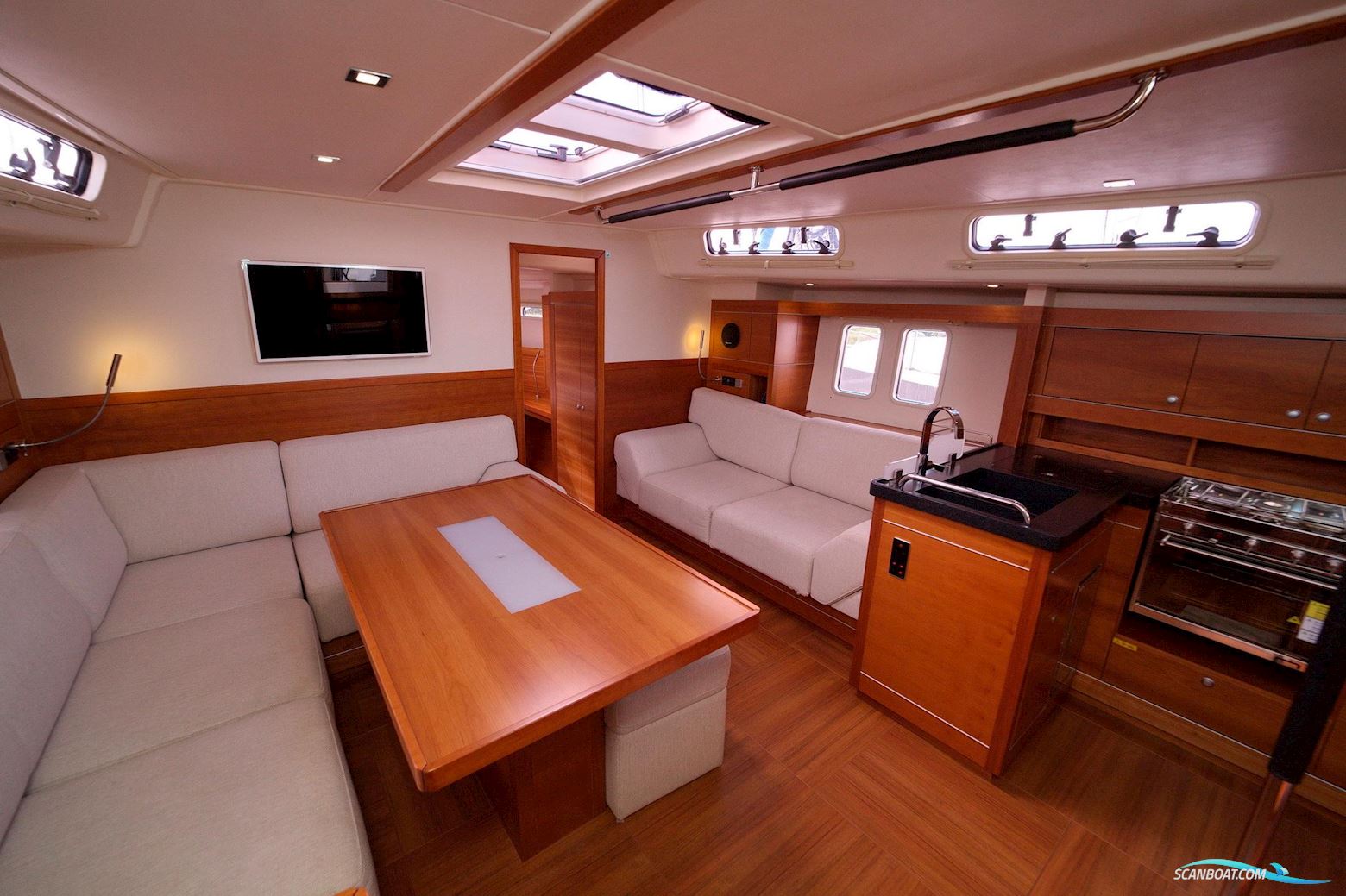 Hanse 545