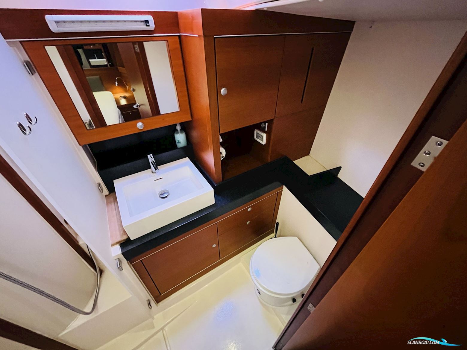 Hanse 545