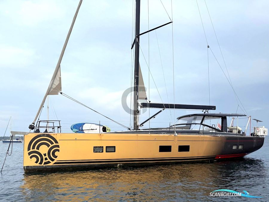Hanse 548