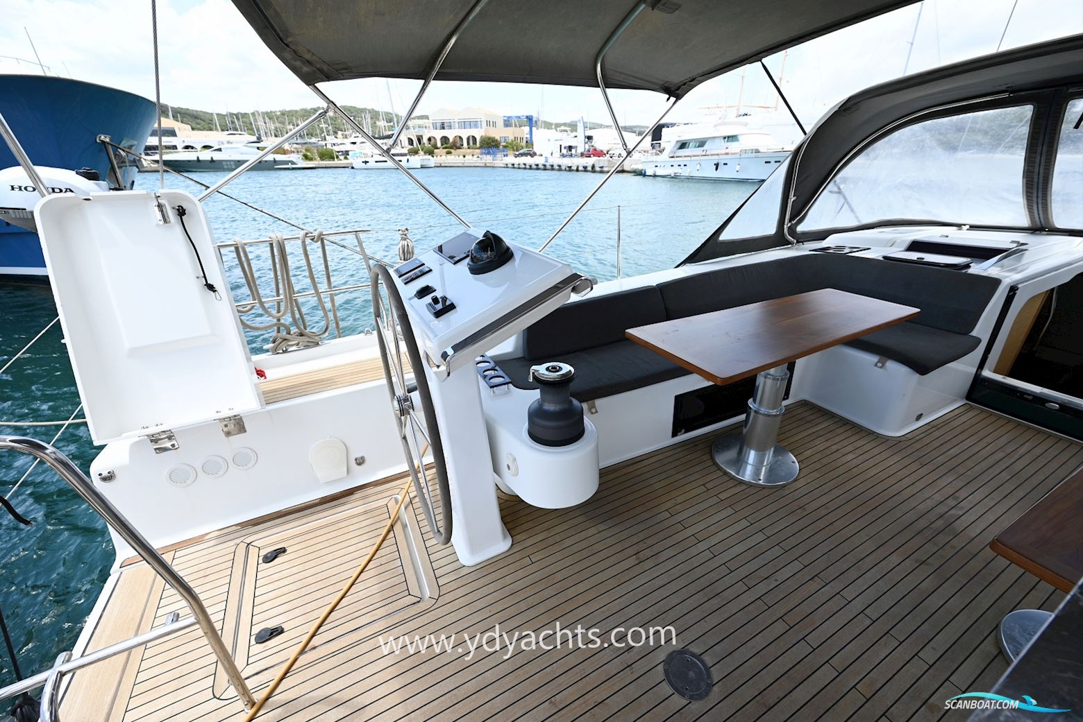Hanse 548