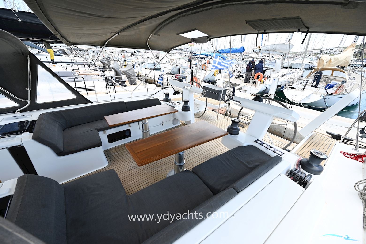 Hanse 548