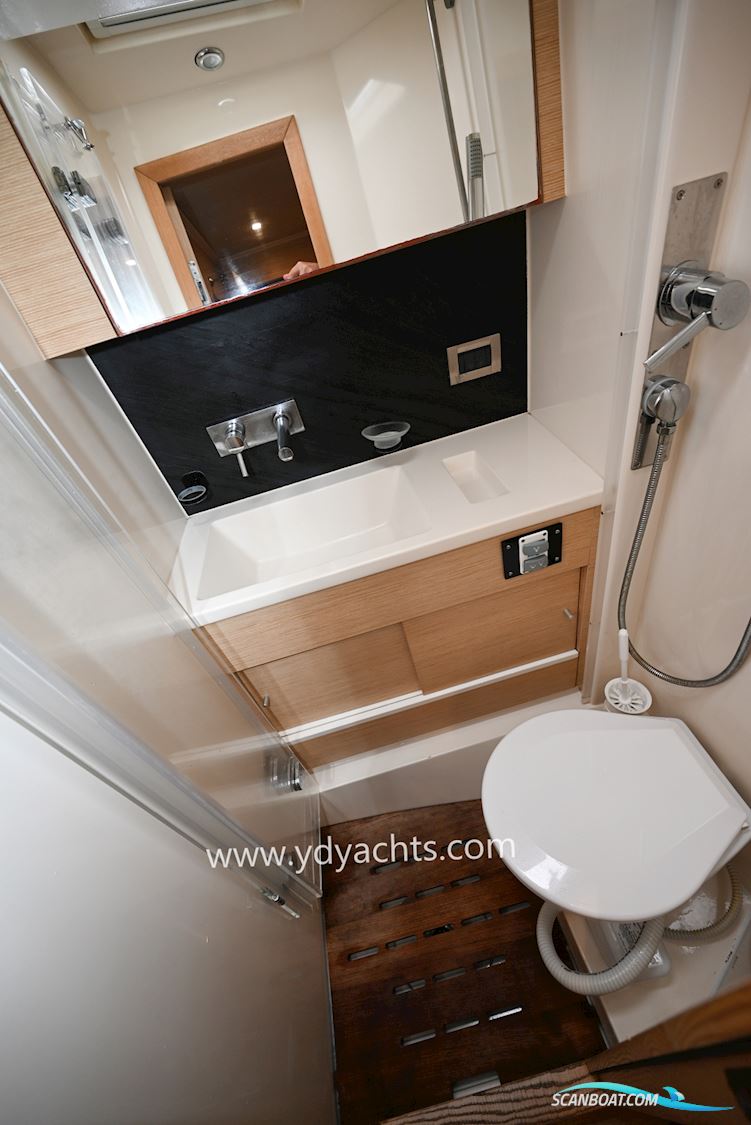 Hanse 548