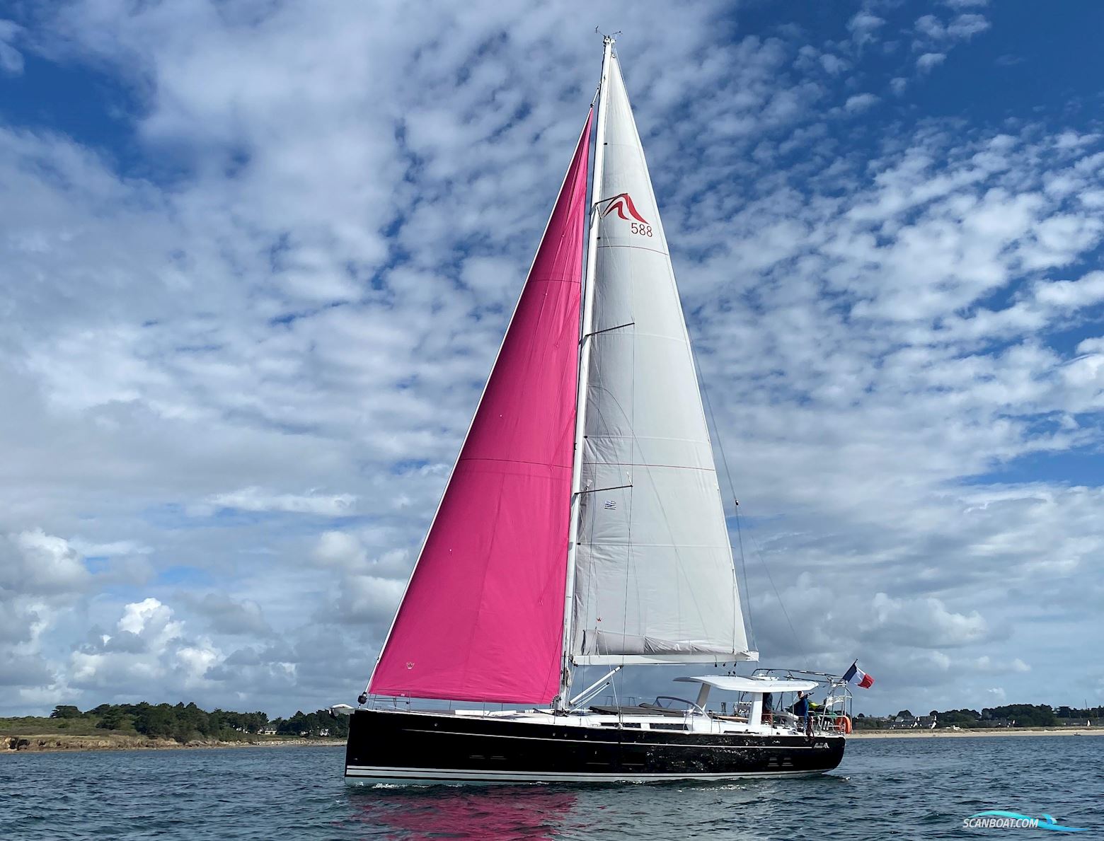 Hanse 588