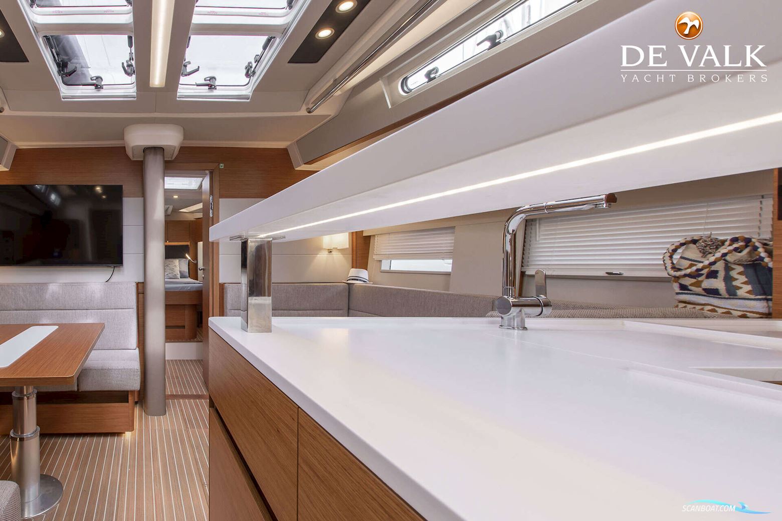 Hanse 588