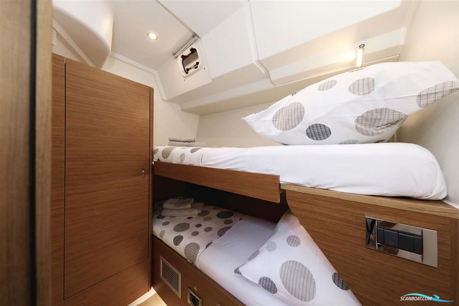 Hanse 590