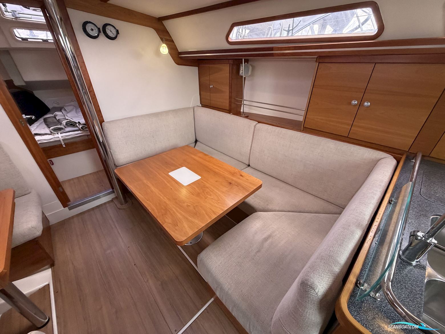 Hanse Hanse 370