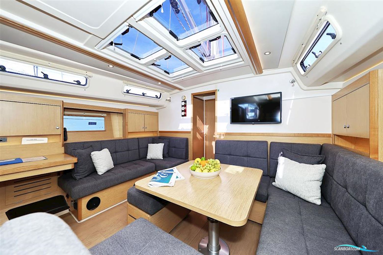 Hanse Yachts 455