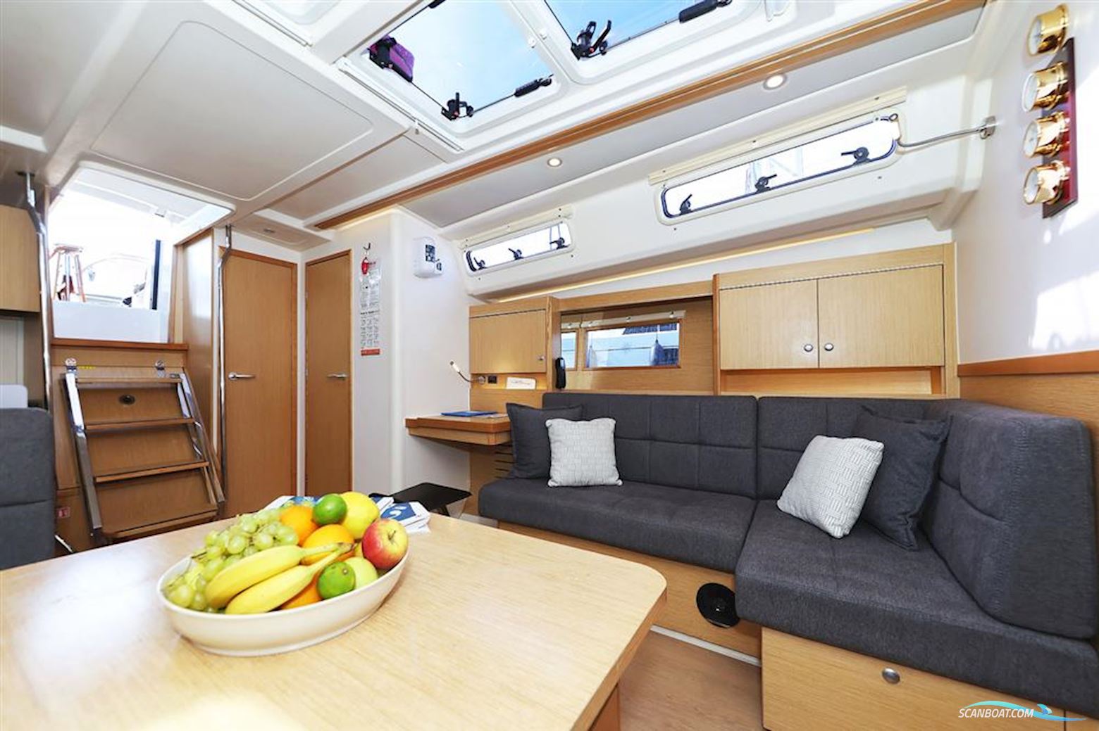 Hanse Yachts 455