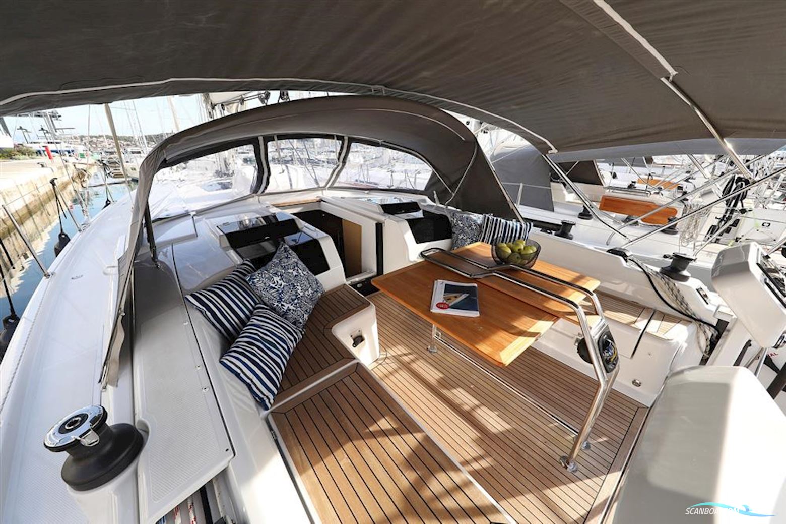 Hanse Yachts 458