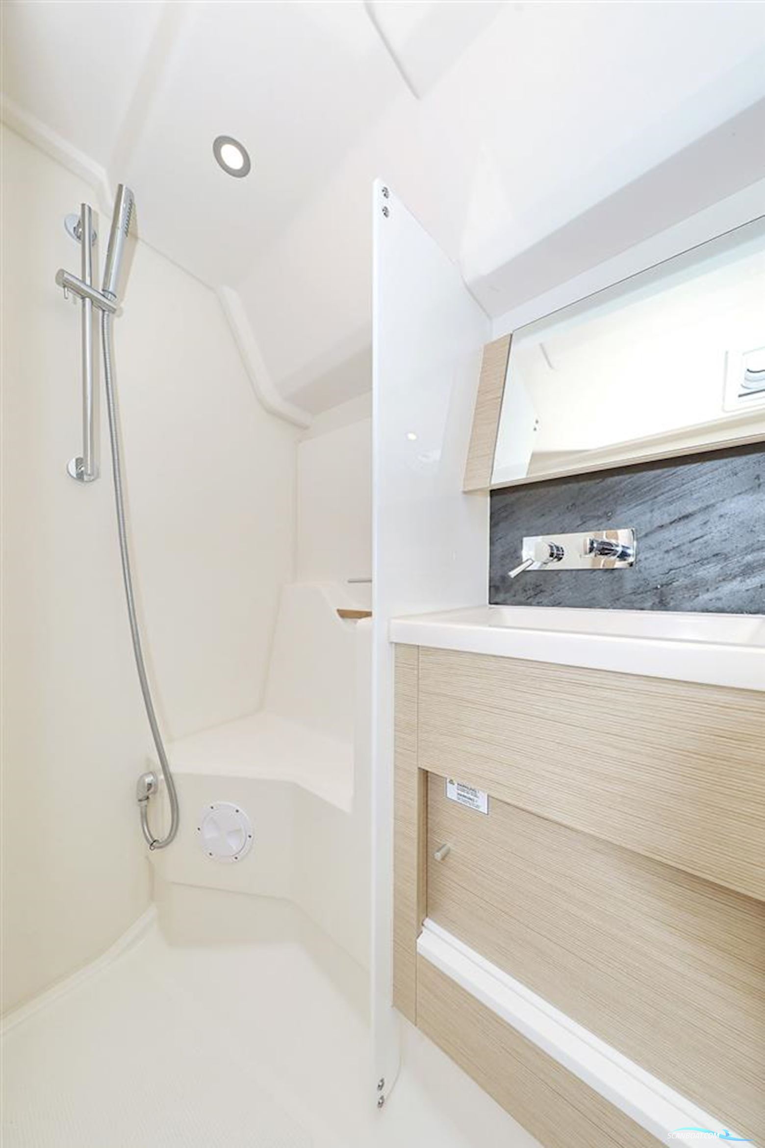 Hanse Yachts 458