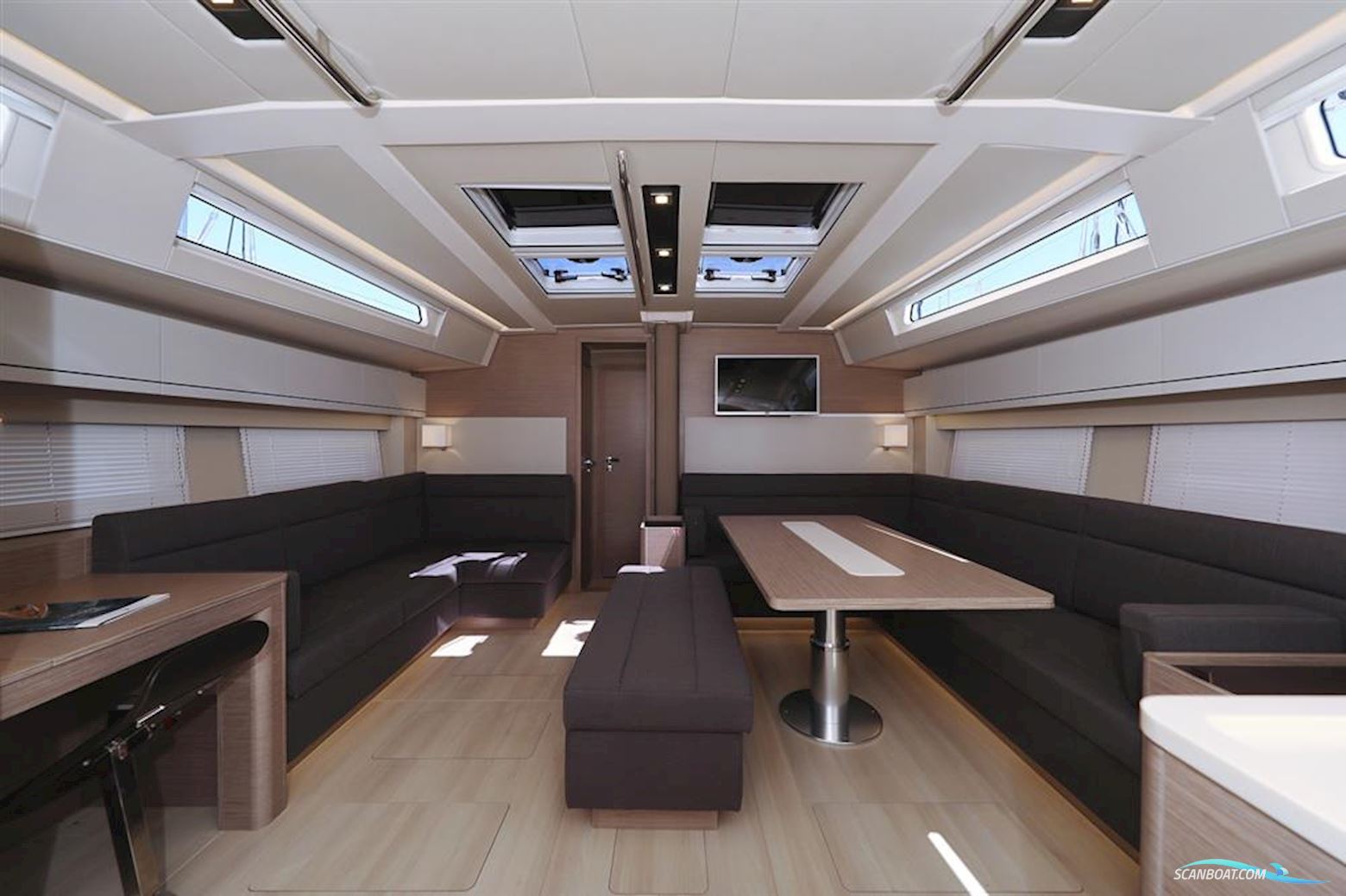 Hanse Yachts 548