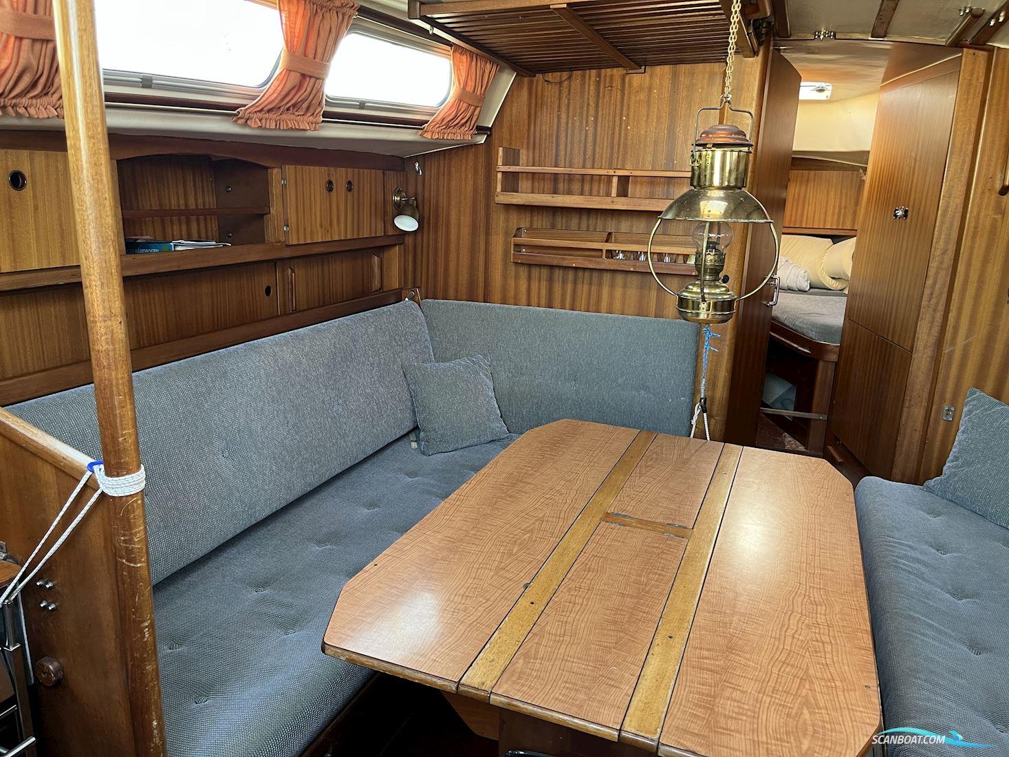 Hanseat 70B2