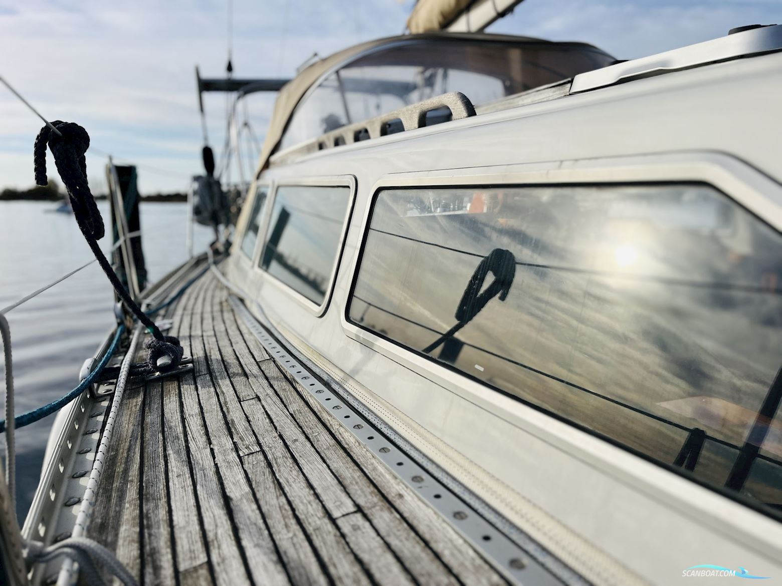 Helmsman 49DS