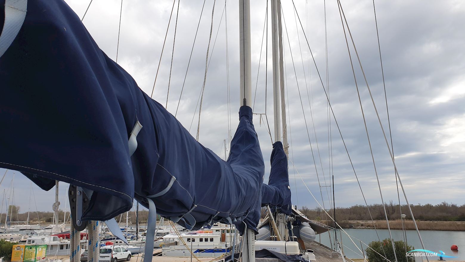 Helmsman Bosun Queen 55