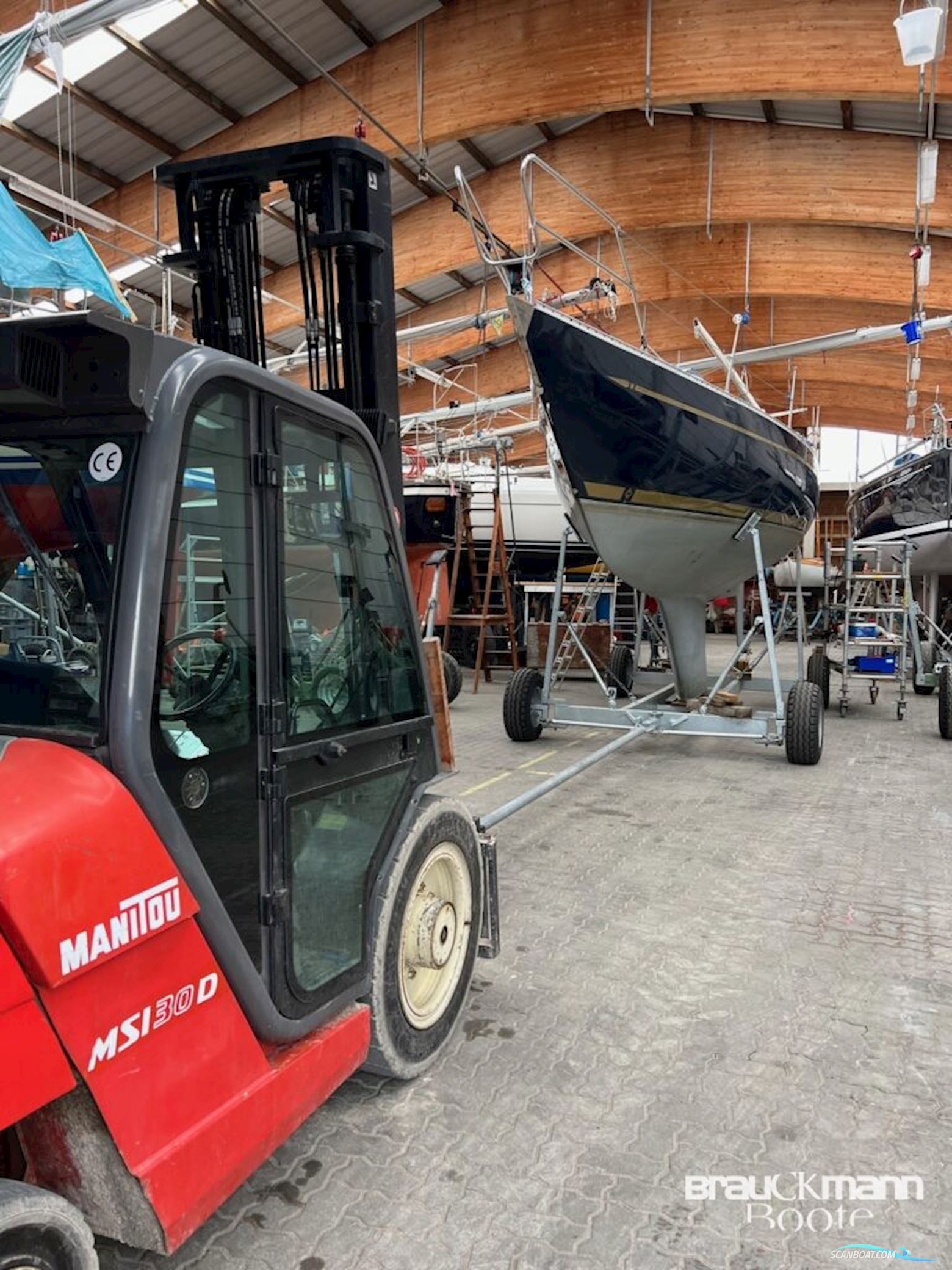 Helmsman Yachts 1200