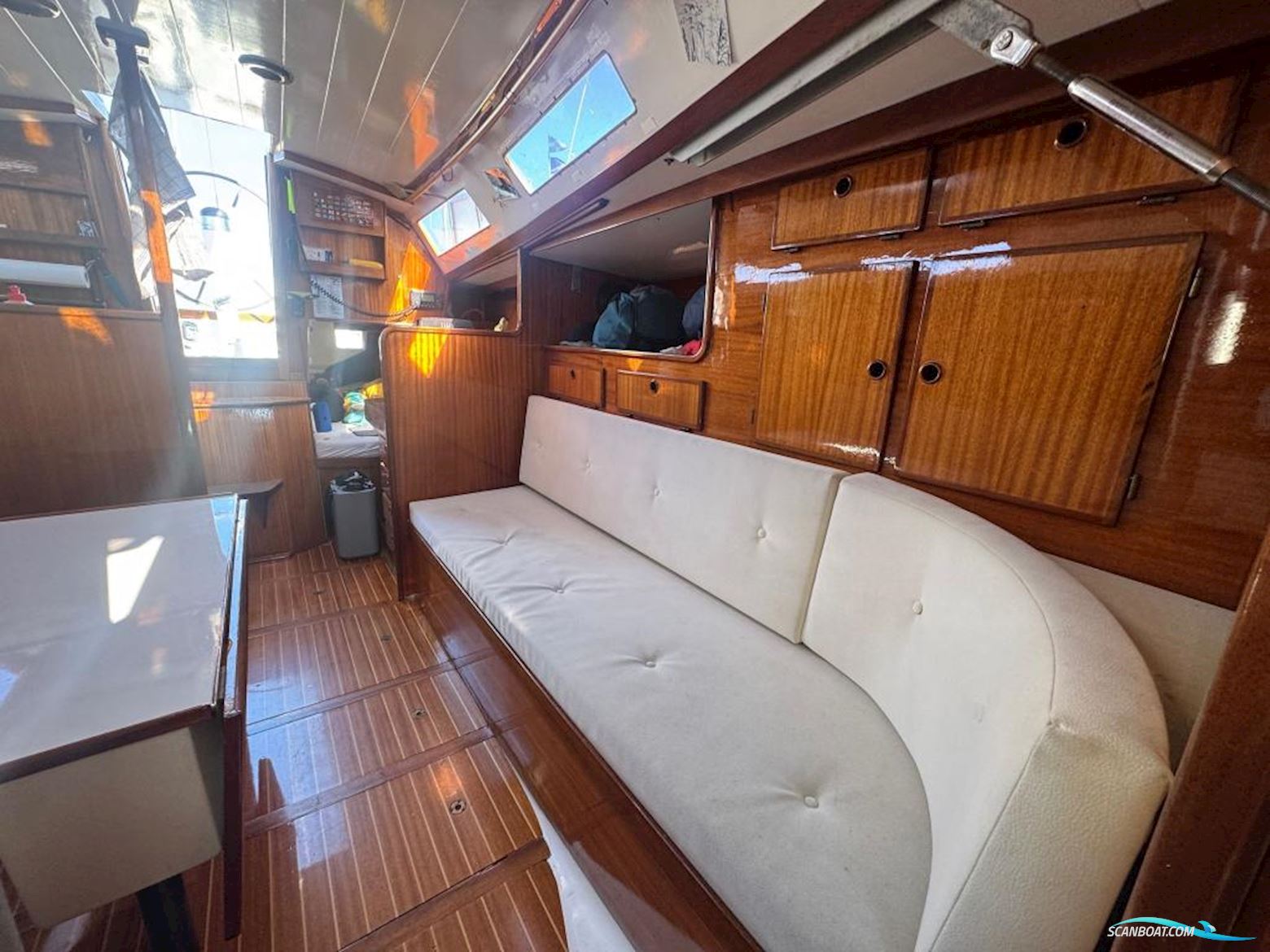 Helmsmann 35