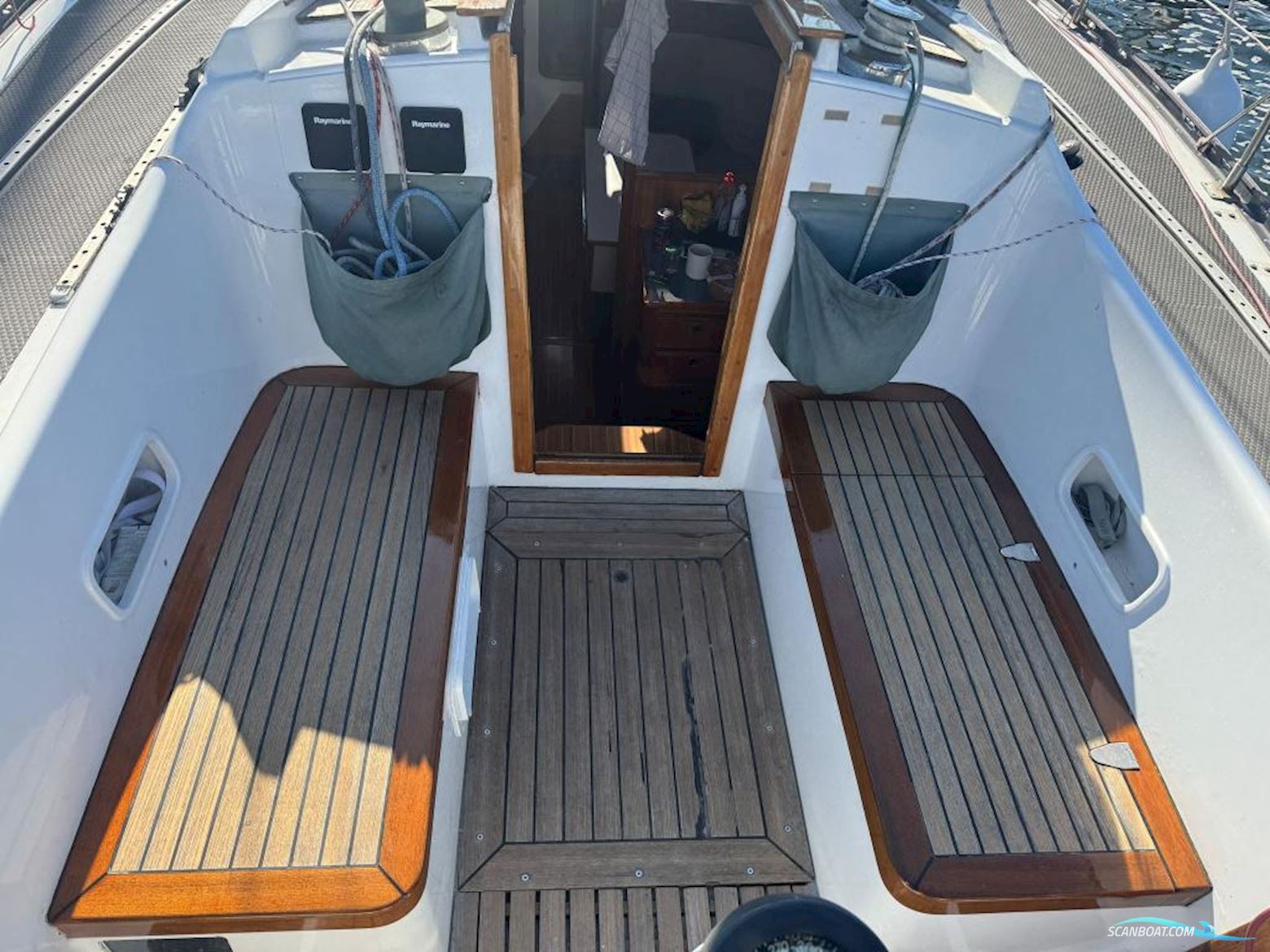 Helmsmann 35