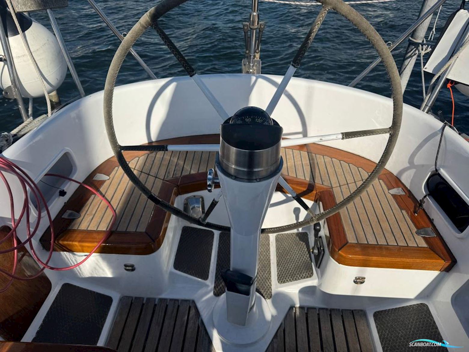 Helmsmann 35