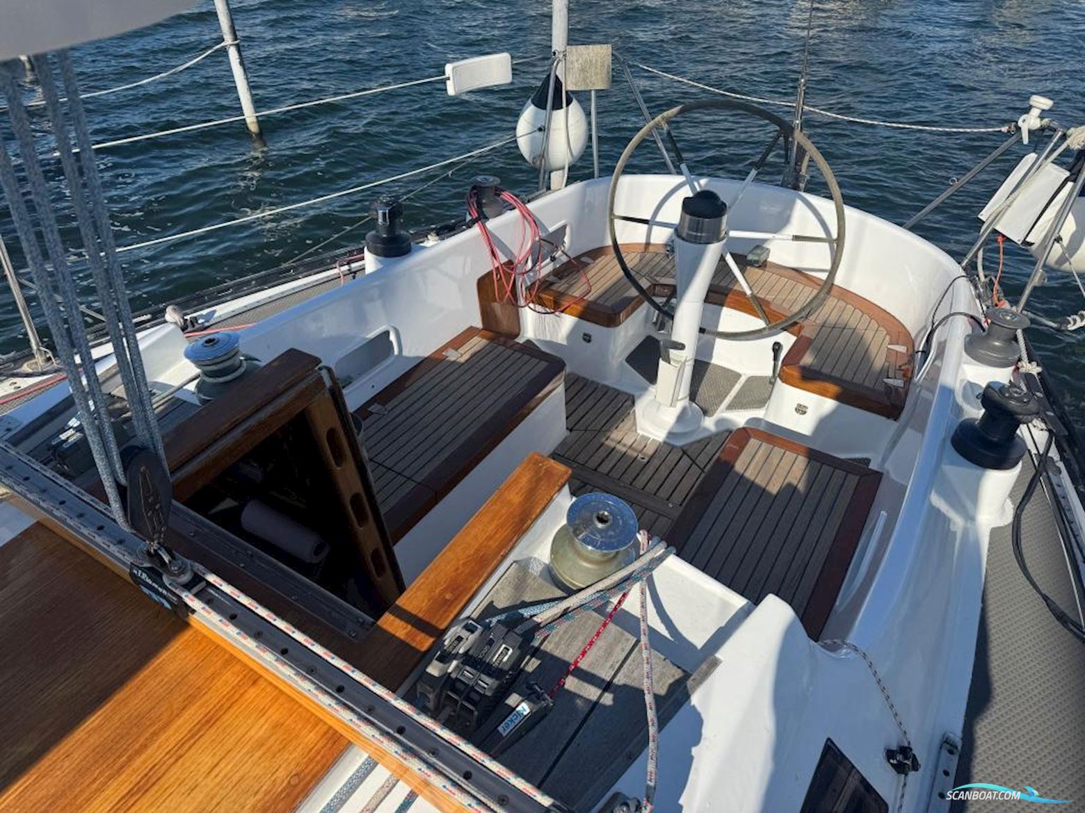 Helmsmann 35