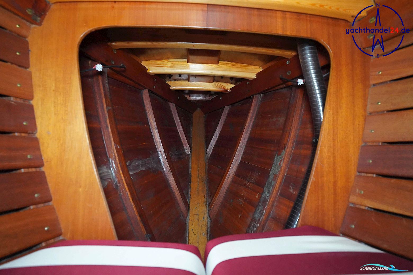 Henningsen & Steckmest Scalar 28