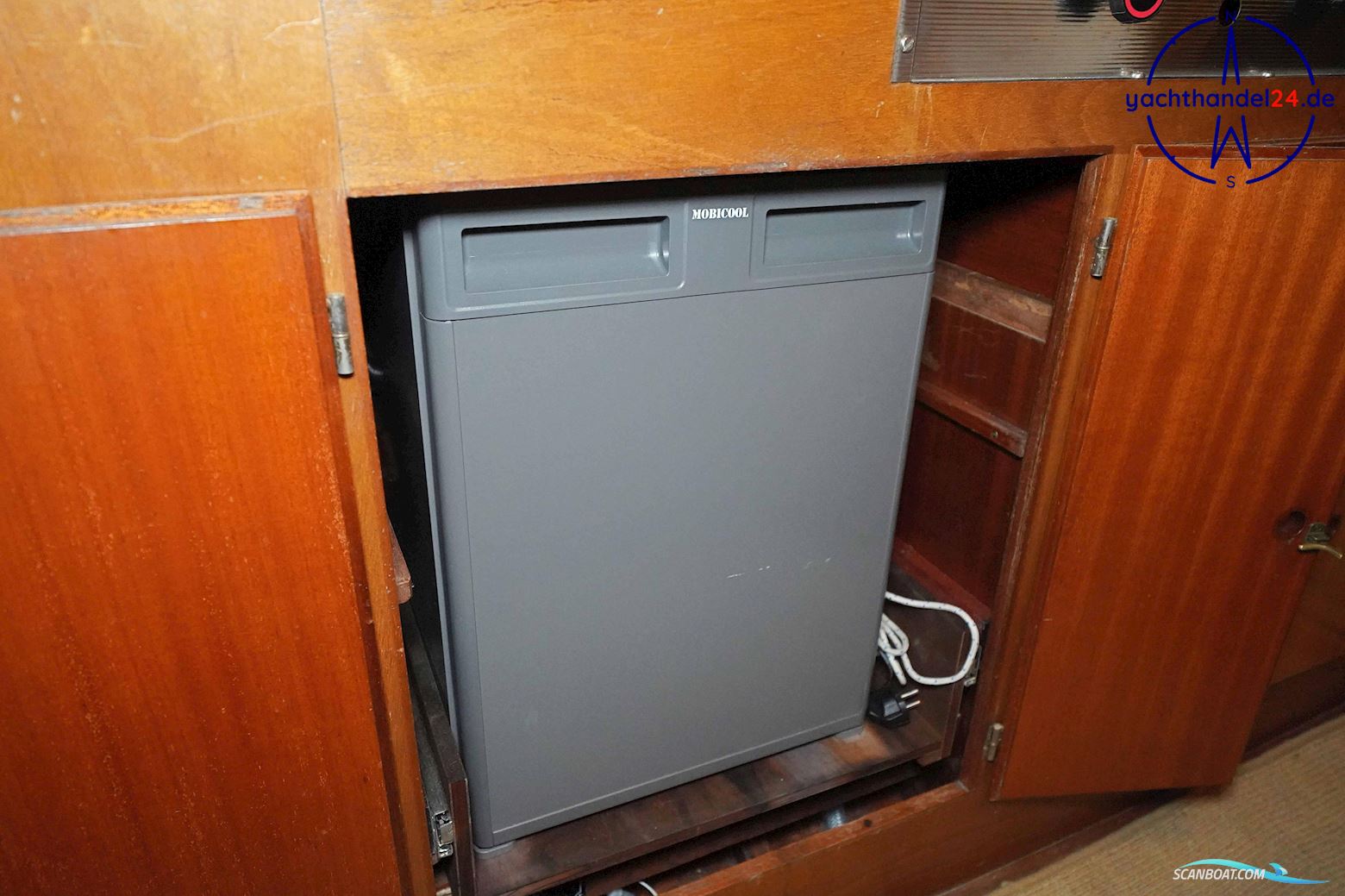 Henningsen & Steckmest Scalar 28