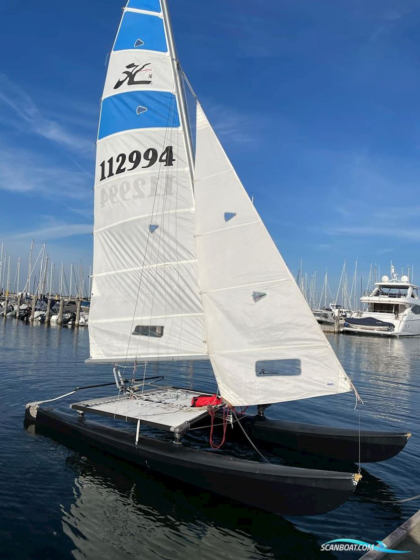 Hobiecat 16