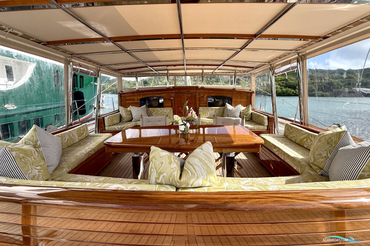 Hoek Truly Classic 108