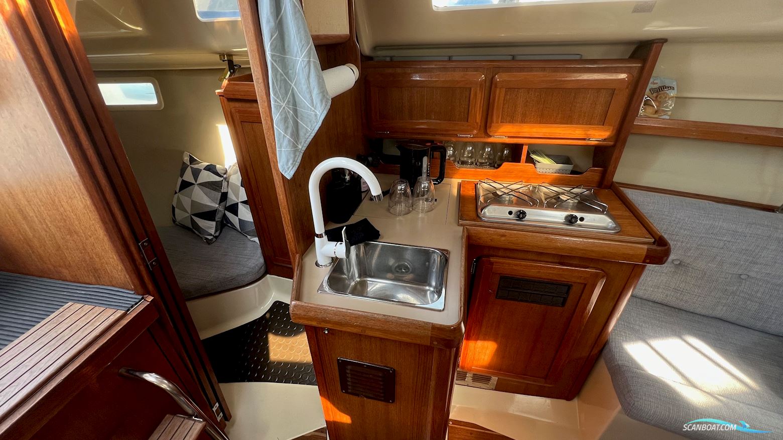 Hunter 28