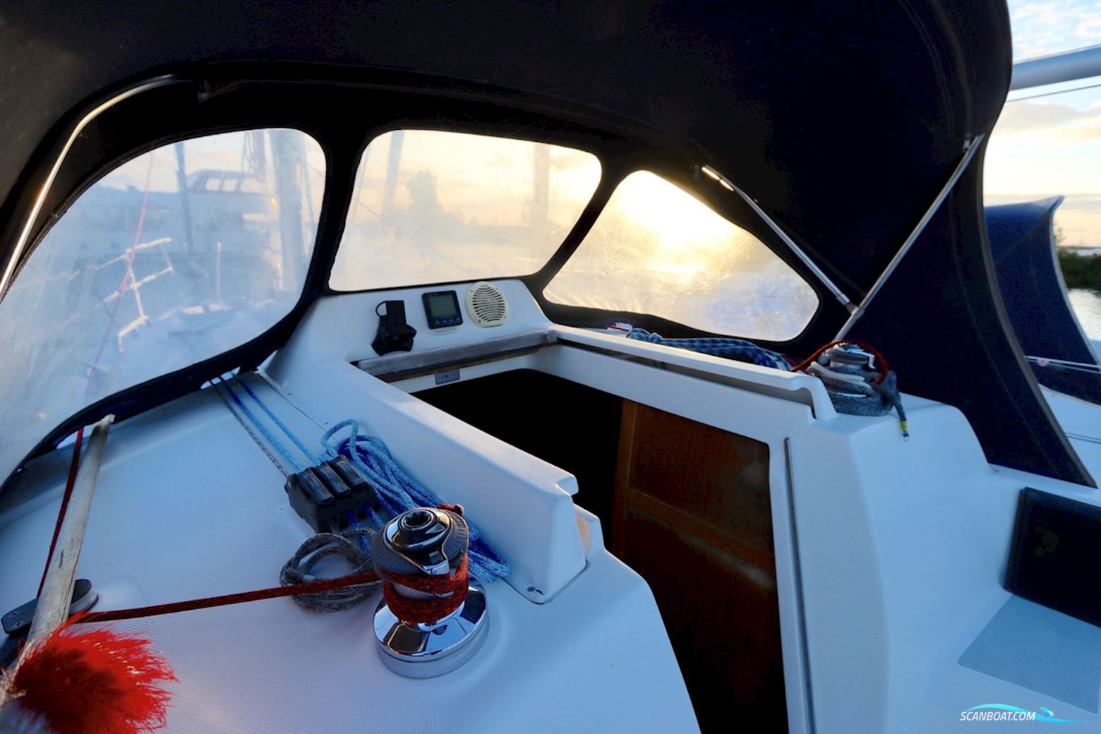 Hunter 306