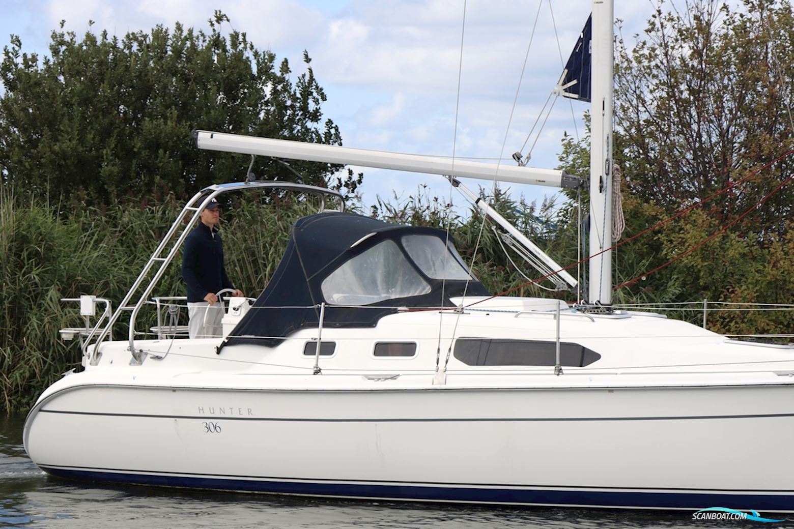 Hunter 306