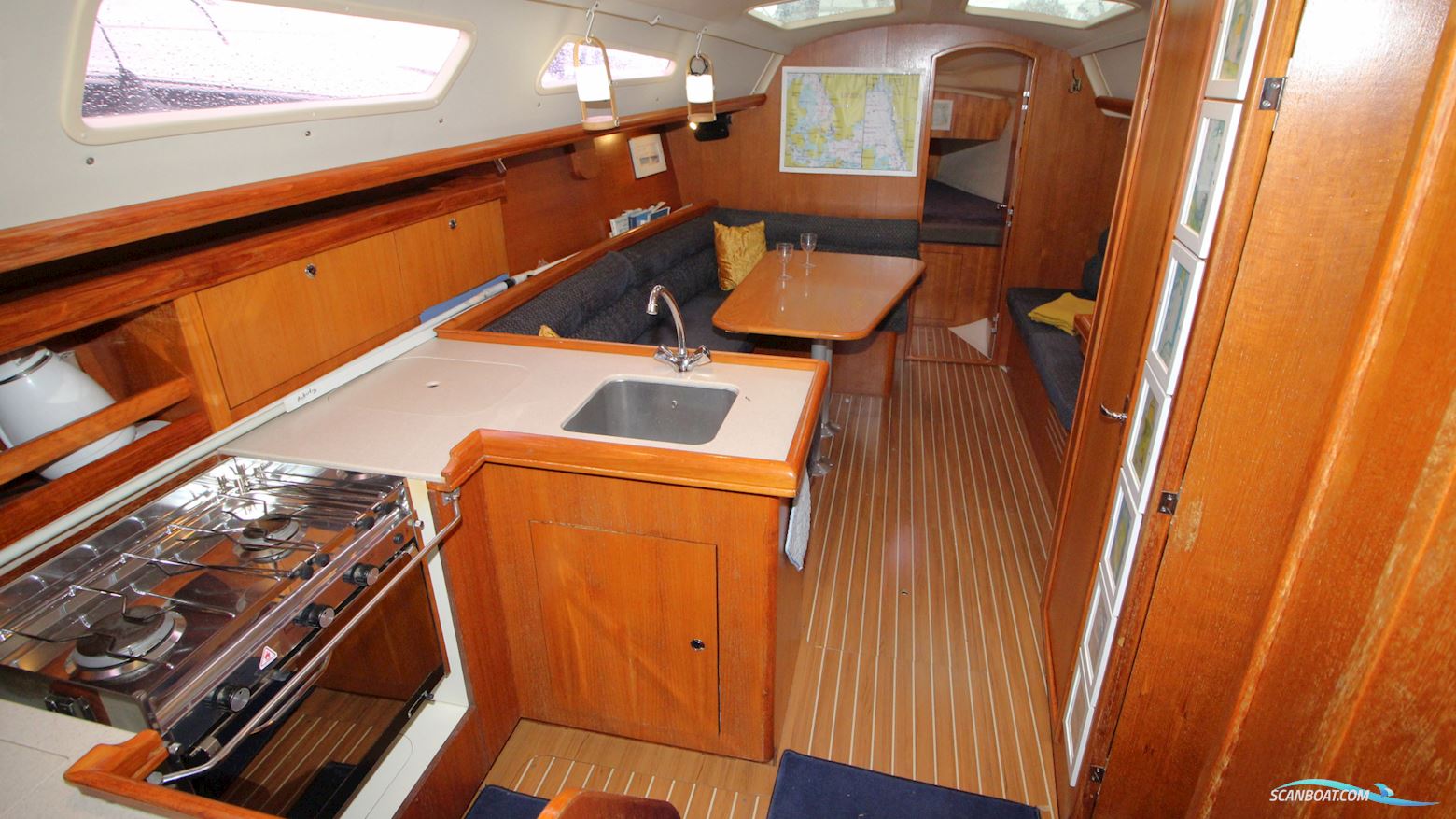 Hunter 33