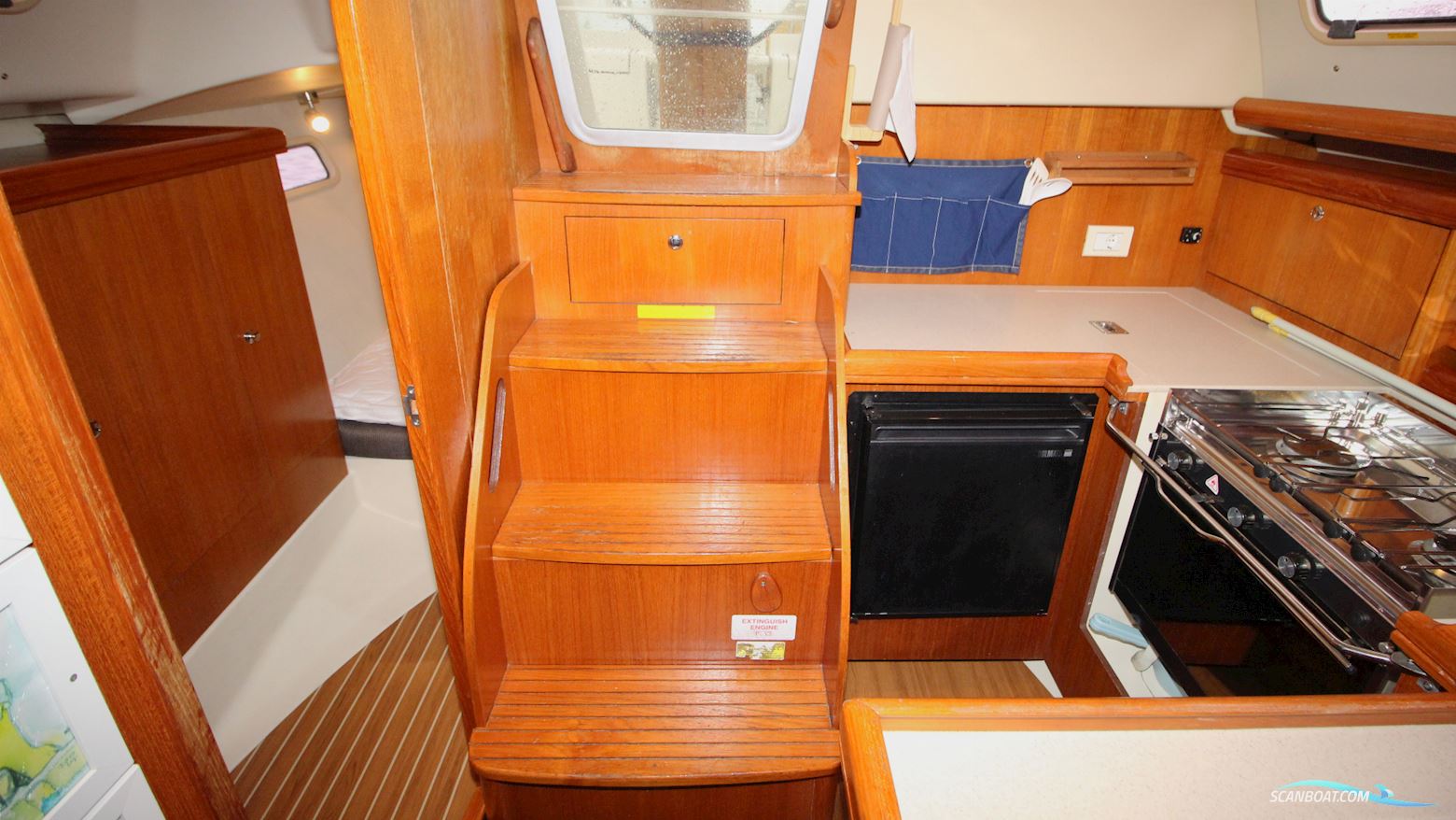 Hunter 33