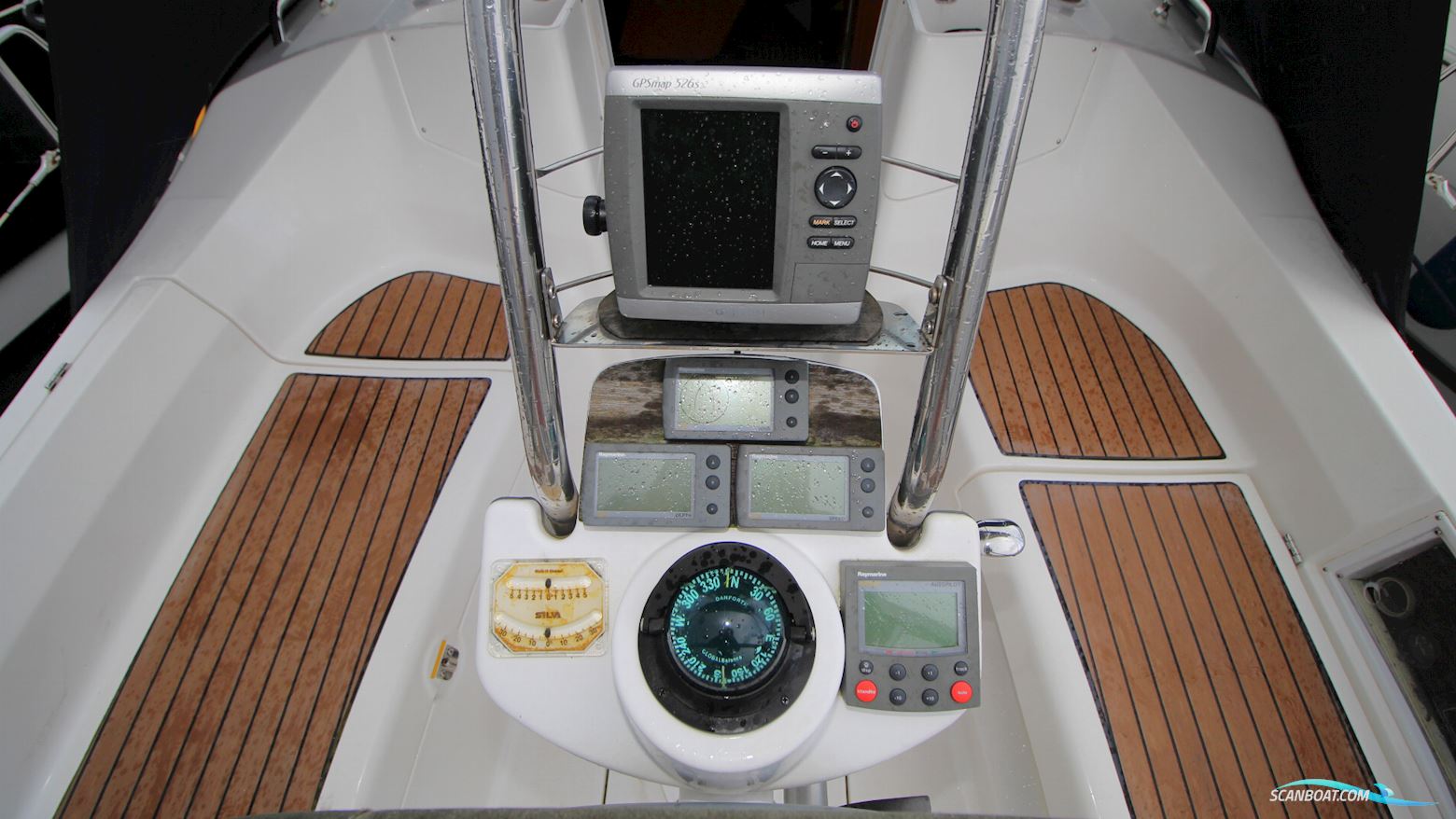 Hunter 33