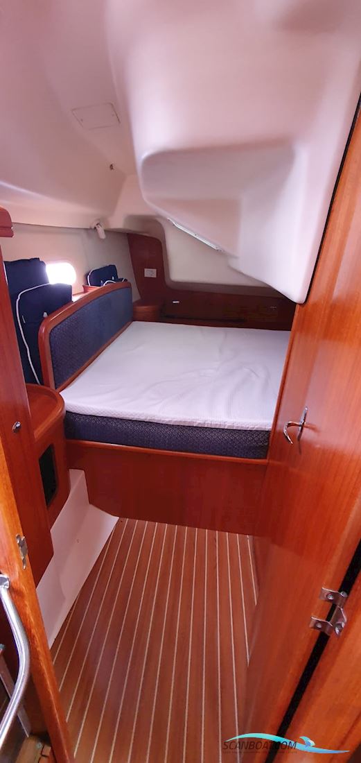 Hunter 36