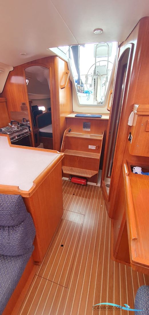 Hunter 36