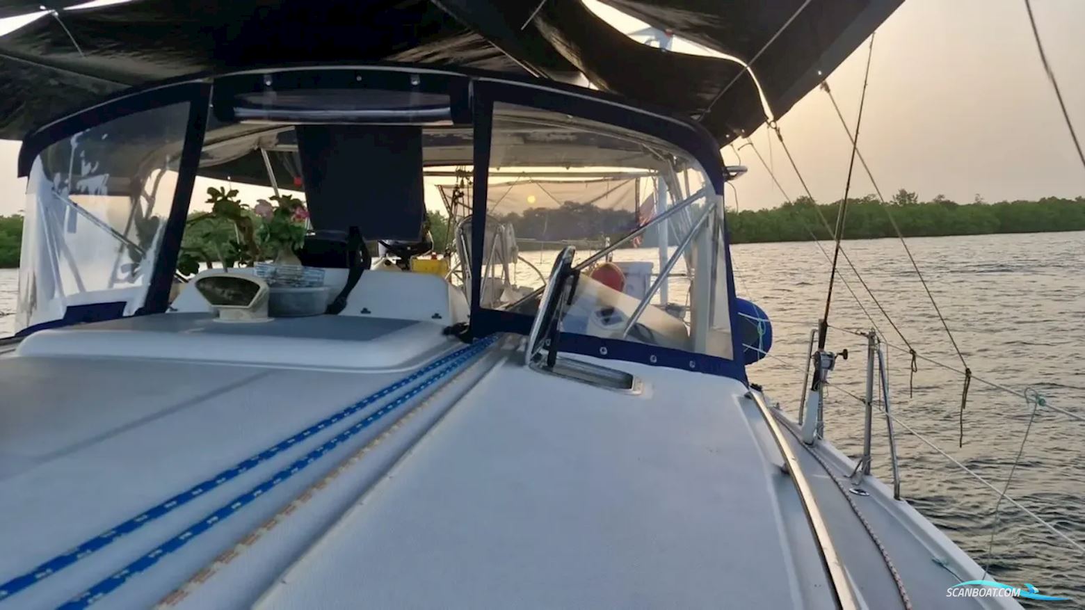 Hunter 44