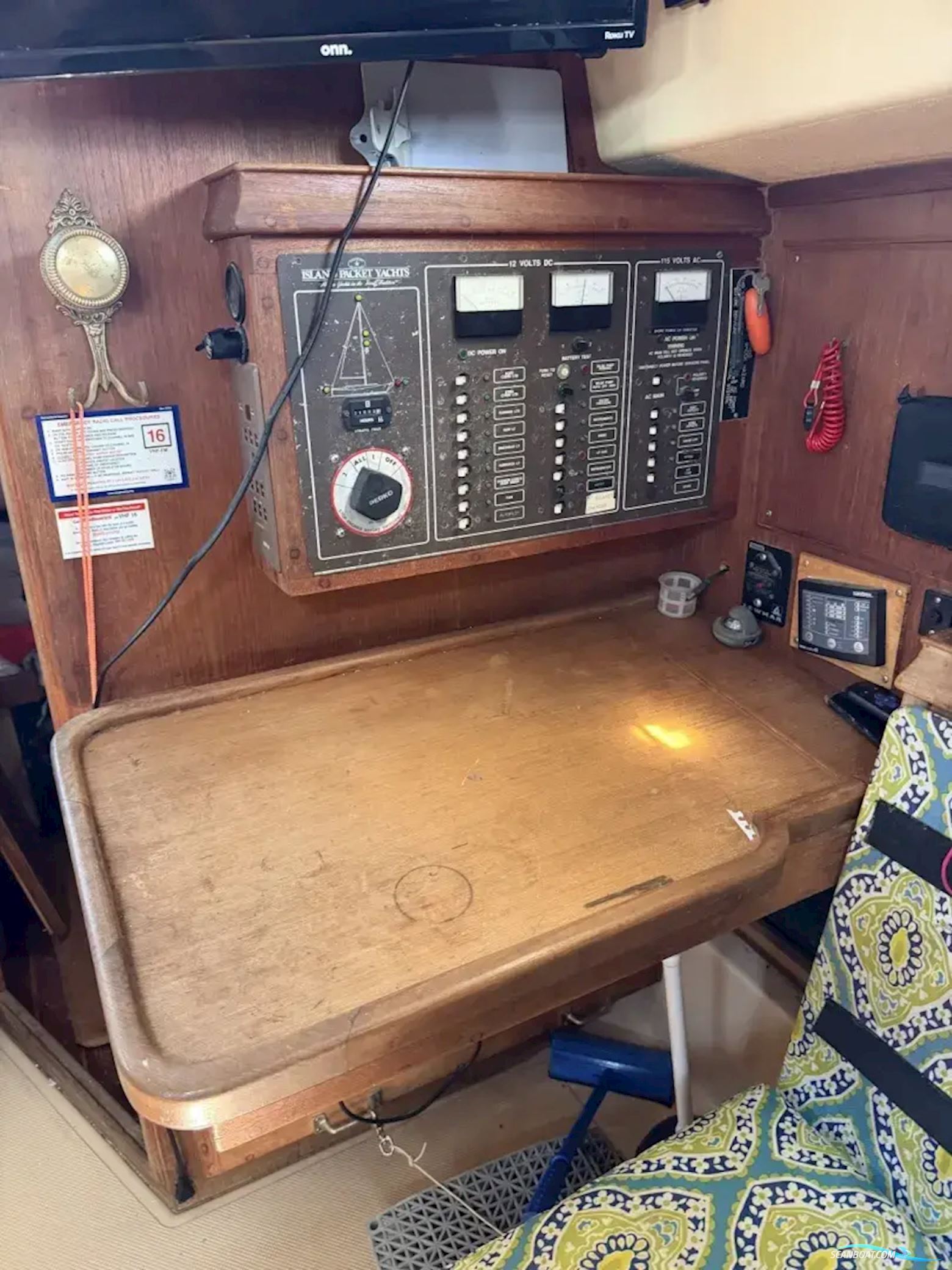 Island Packet 35