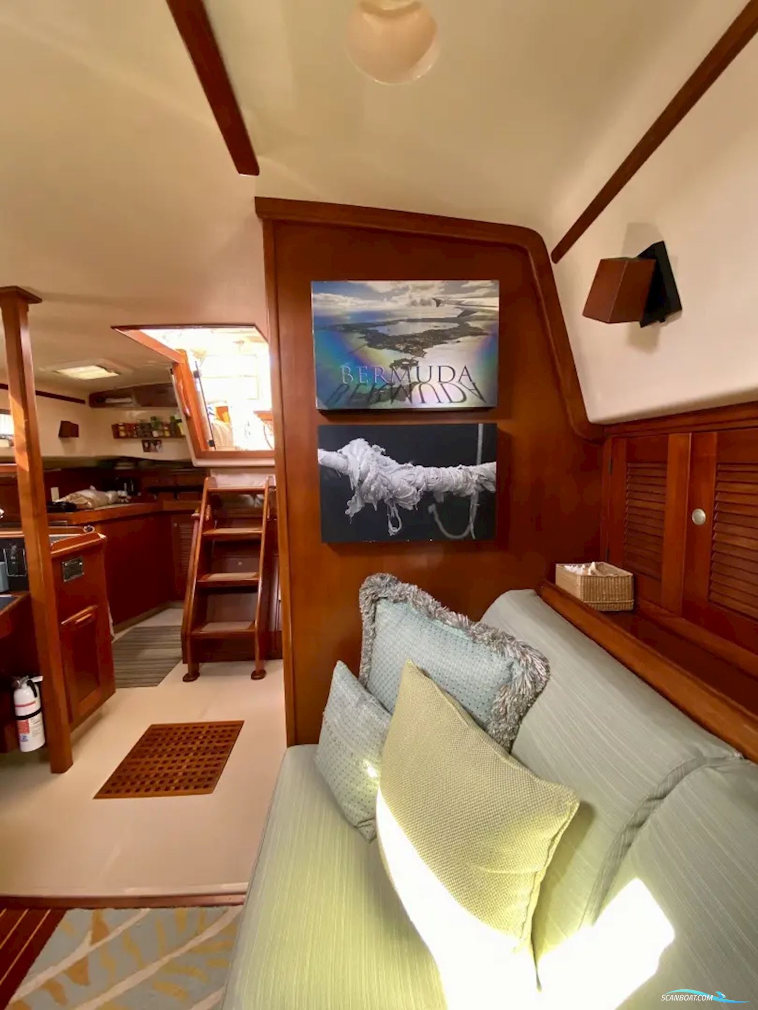 Island Packet 40